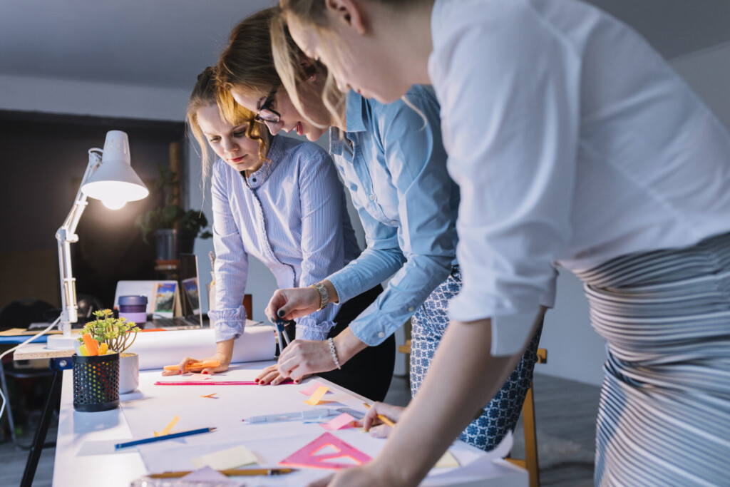 créateurs d'entreprise en pleine reflexion